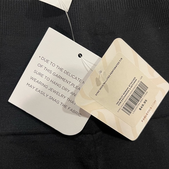 NWT Fabletics High-Waisted 7/8 leggings - Picture 4 of 5